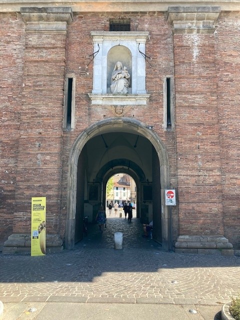 Santa Maria Gate