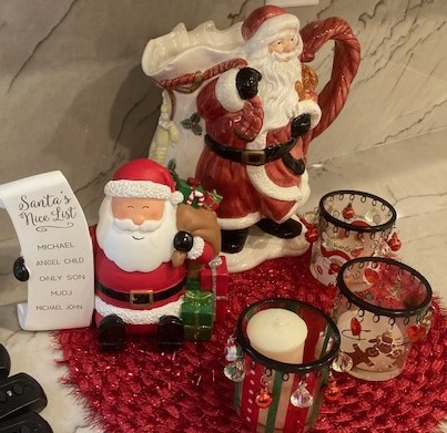 Kitchen Santa